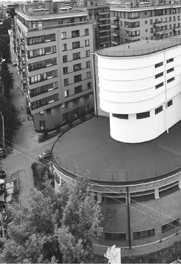 Дмитрий Козлов - Архитектура XX века. Путеводитель по Санкт-Петербургу - Страница № 80