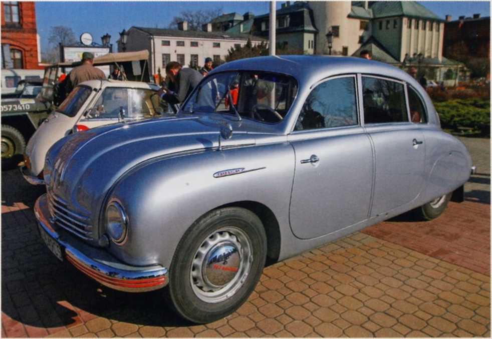Tatra 600 Tatraplan. Журнал «Автолегенды СССР». Иллюстрация 25